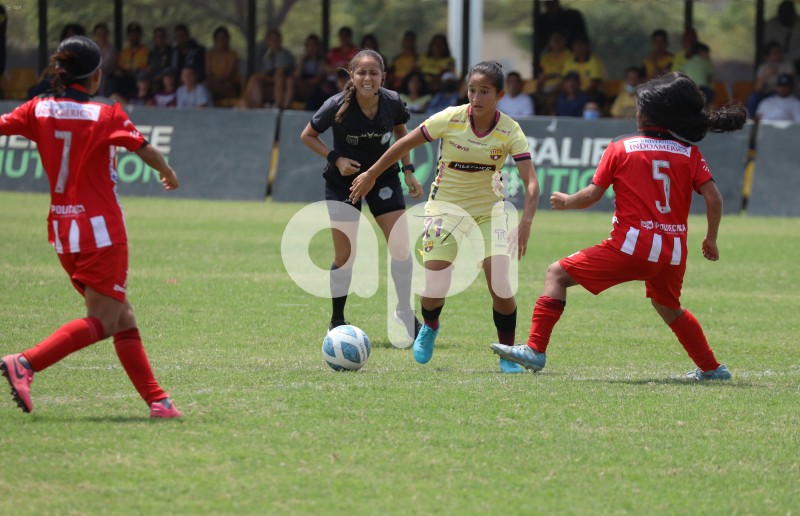 FBL-SUPERLIGA-BARCELONA-T UNIVERSITARIO