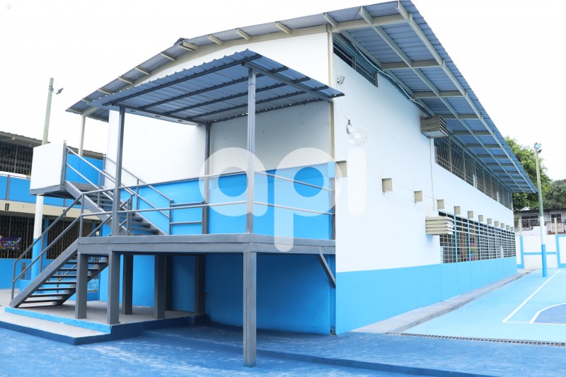 GYE-ESCUELA REMODELADA