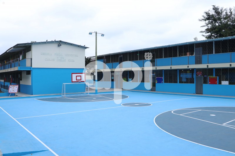 GYE-ESCUELA REMODELADA
