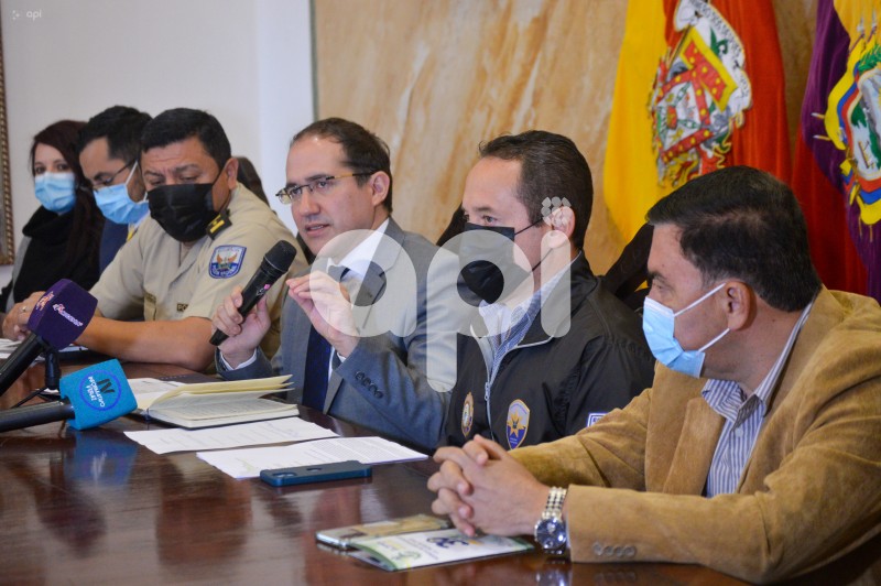 CUENCA-GOBERNADOR-FERIADO