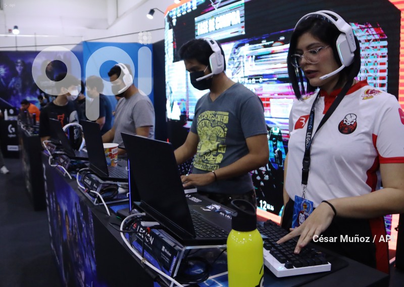 GYE-COMIC CON