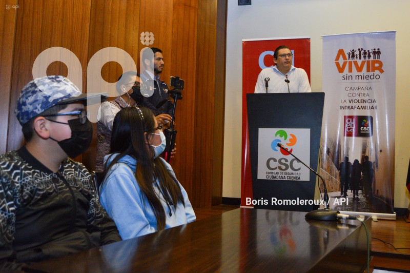 CUENCA-CAMPANA-NO-VIOLENCIA