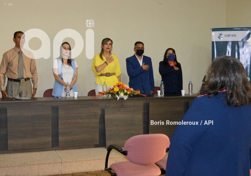 CUENCA-ENTREGA-CERTIFICADOS-NO-VIOLENCIA