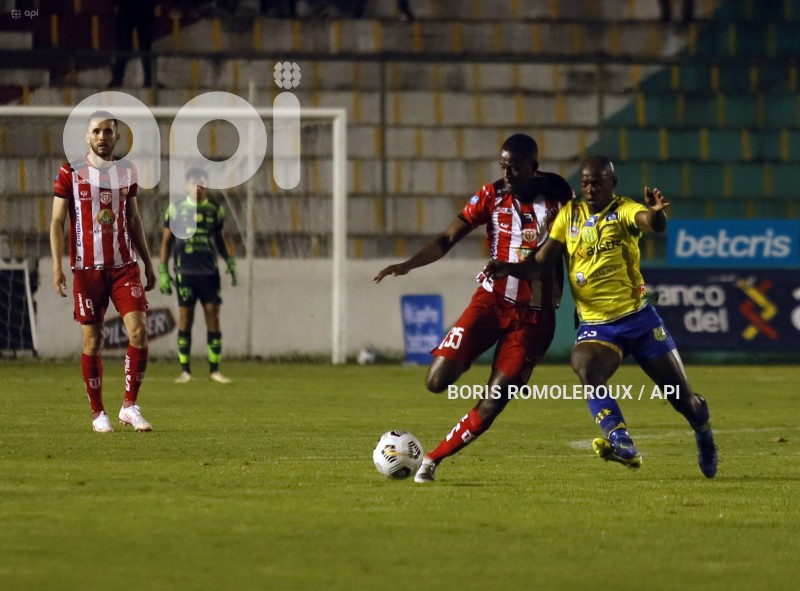 FBL-LIGAPRO-GUALACEO-TECNICO-UNIVERSITARIO