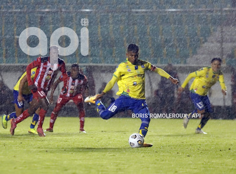 FBL-LIGAPRO-GUALACEO-TECNICO-UNIVERSITARIO