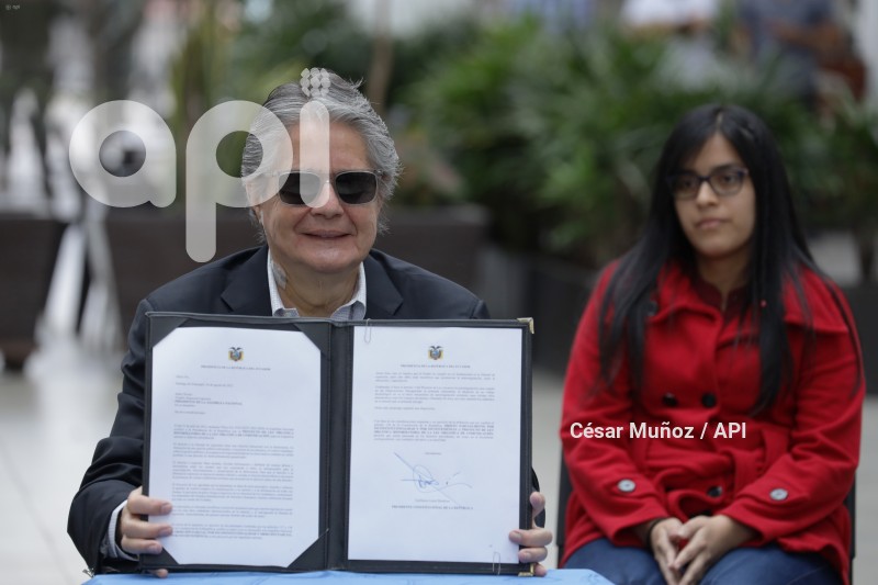 GYE-FIRMA VETO LEY COMUNICACIÓN