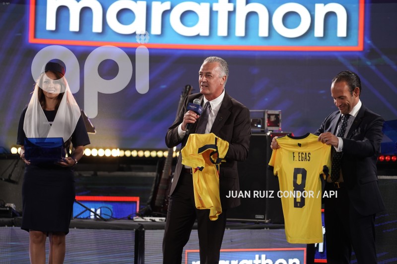 UIO-PRESENTACION-CAMISETA-FEF