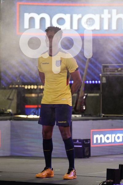 UIO-PRESENTACION-CAMISETA-FEF