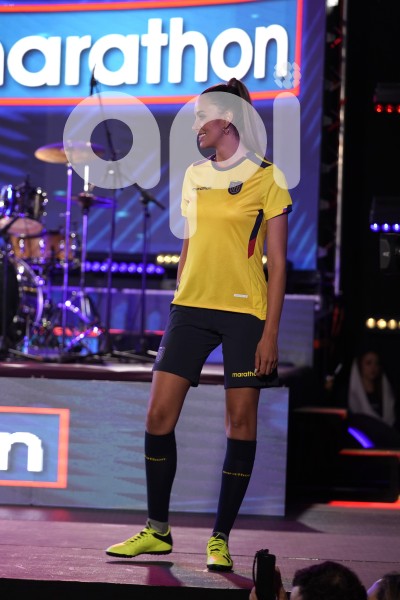 UIO-PRESENTACION-CAMISETA-FEF