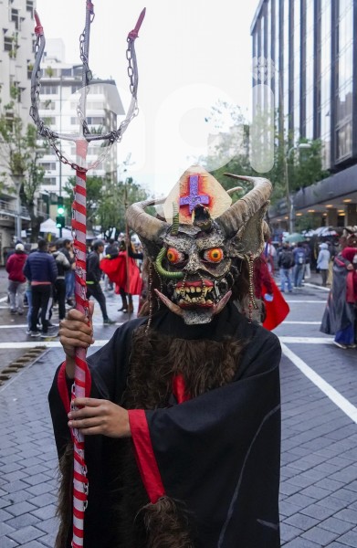DIABLOS-SE-TOMAN-MARISCAL