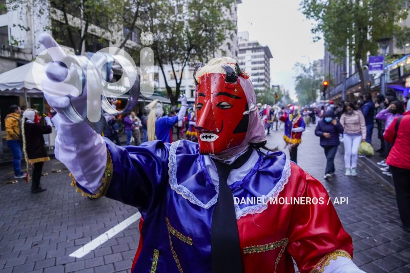 DIABLOS-SE-TOMAN-MARISCAL