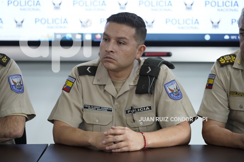 UIO-RRPP-COMANDANCIAPOLICIA