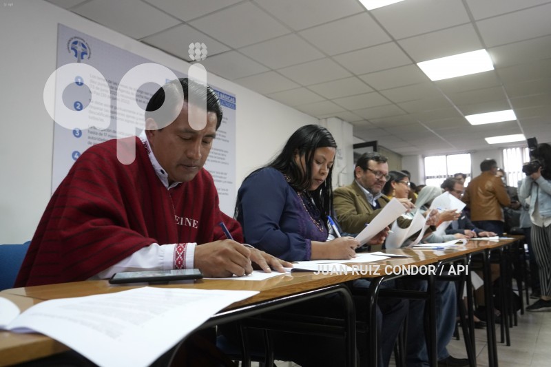 UIO-FIRMA-MESA-PRODUCTIVO
