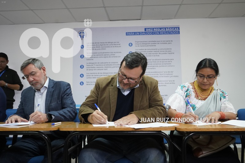 UIO-FIRMA-MESA-PRODUCTIVO