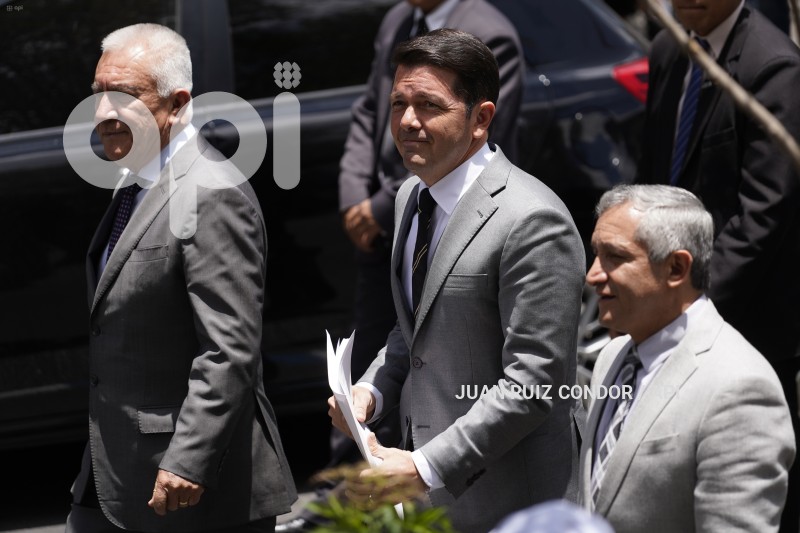 UIO-MINISTROS-CONSULTA-CCONSTITUCIONAL