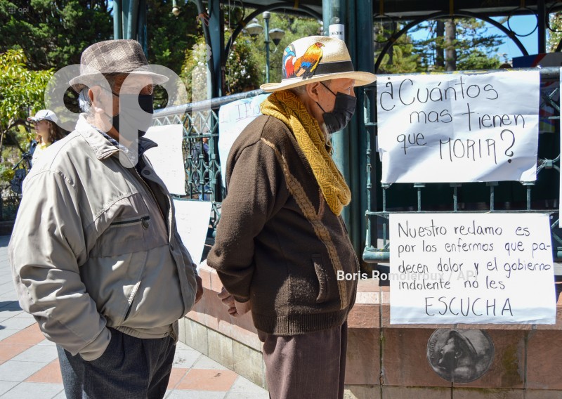 CUENCA-PLANTON -FALTA-MEDICAMENTOS