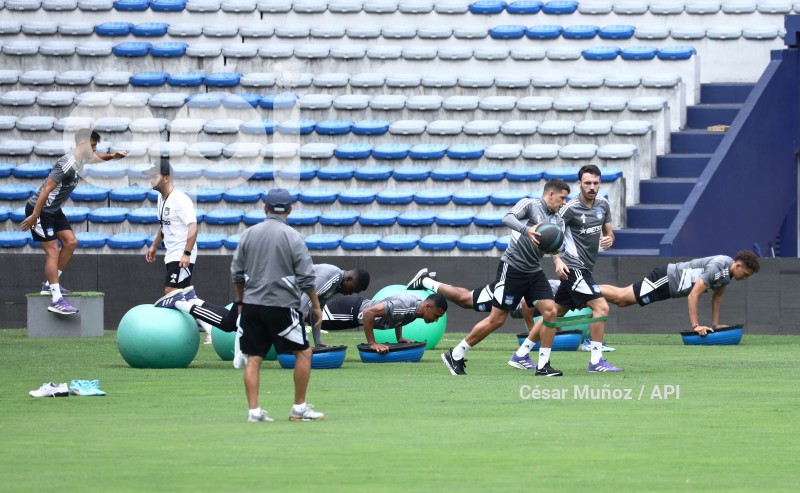 GYE-ENTRENAMIENTO-EMELEC