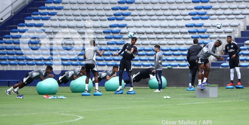 GYE-ENTRENAMIENTO-EMELEC
