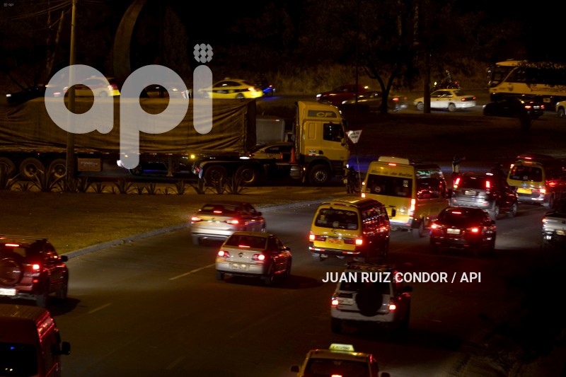 UIO-TRAFICO-VEHICULAR-SIMONBOLIVAR