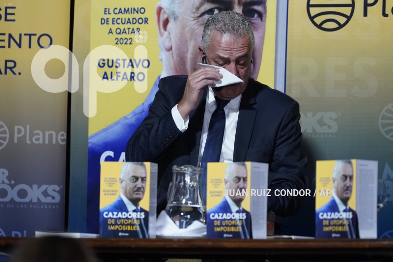 UIO-PRESENTACION-LIBRO-ALFARO