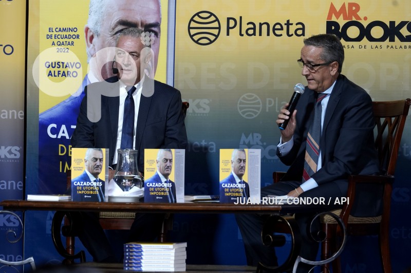UIO-PRESENTACION-LIBRO-ALFARO