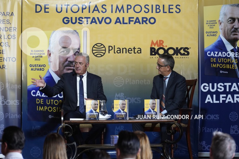 UIO-PRESENTACION-LIBRO-ALFARO