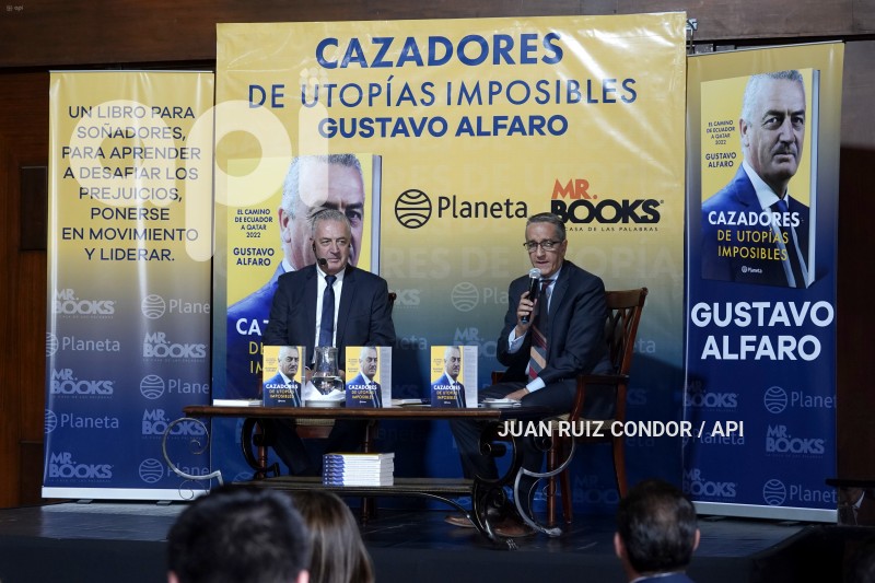 UIO-PRESENTACION-LIBRO-ALFARO