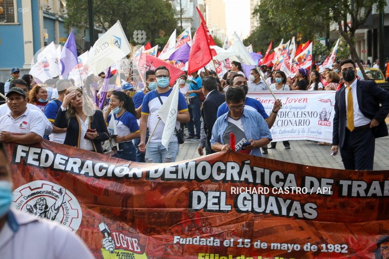 GYE-MARCHA-UNE-JUBILADOS