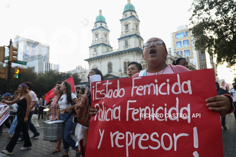 GYE-MARCHA-UNE-JUBILADOS