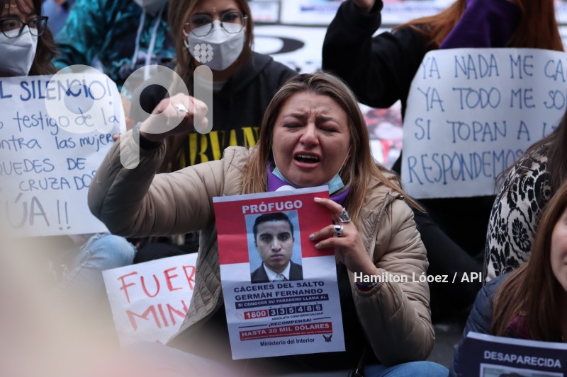 UIO-PROTESTA FEMICIDIOS MARIA BERNAL