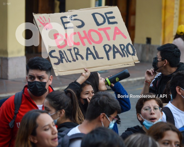 CUENCA-PROTESTA-UNIVERDITARIOS-CASO-MARIA BELEN BERNAL