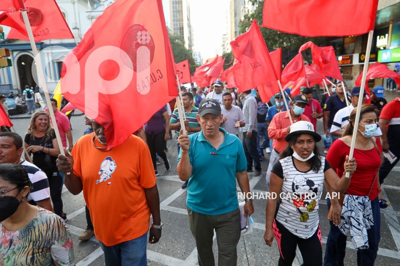 GYE-MARCHA-UNE-JUBILADOS