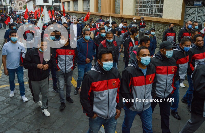 CUENCA-MARCHA-POR-EL-IESS