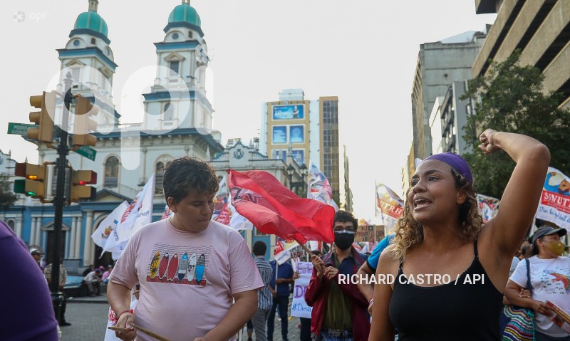 GYE-MARCHA-UNE-JUBILADOS