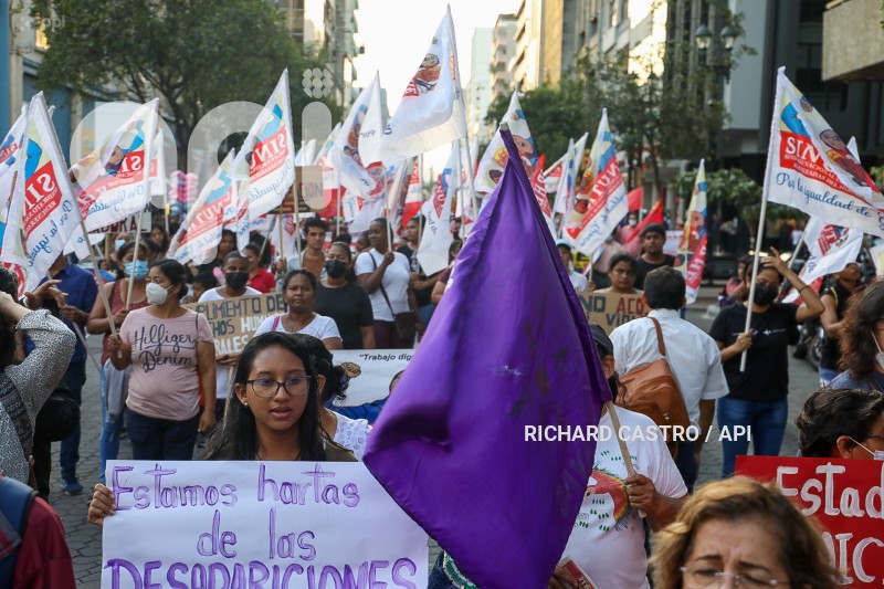 GYE-MARCHA-UNE-JUBILADOS