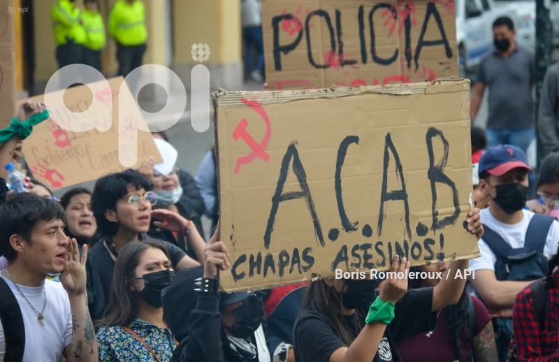 CUENCA-PROTESTA-UNIVERDITARIOS-CASO-MARIA BELEN BERNAL