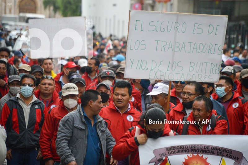 CUENCA-MARCHA-POR-EL-IESS