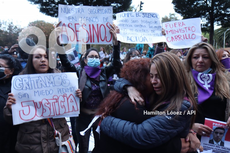 UIO-PROTESTA FEMICIDIOS MARIA BERNAL