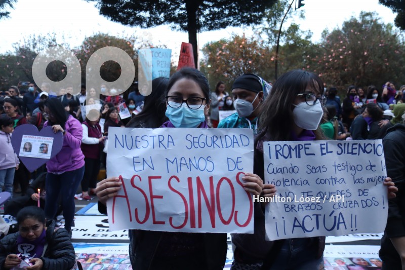 UIO-PROTESTA FEMICIDIOS MARIA BERNAL