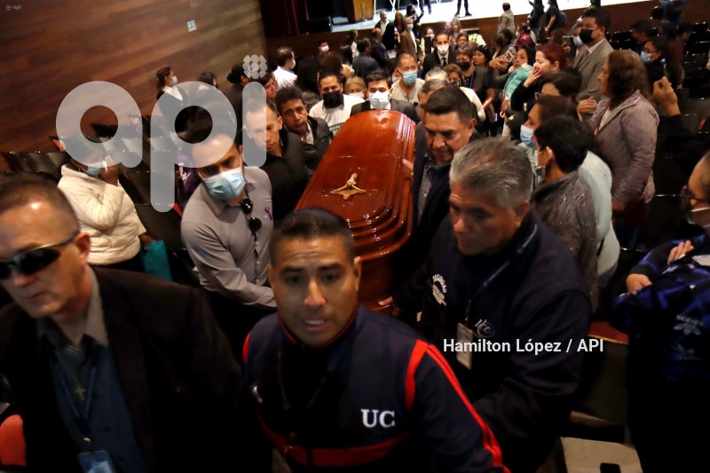 UIO-TRASLADO RESTOS DE MARIA BELEN BERNAL