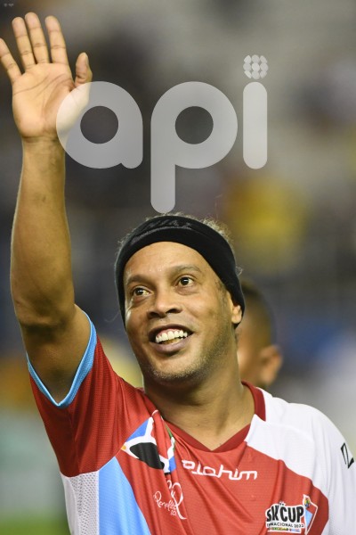 FBL-SURCUP-MANTA-RONALDINHO