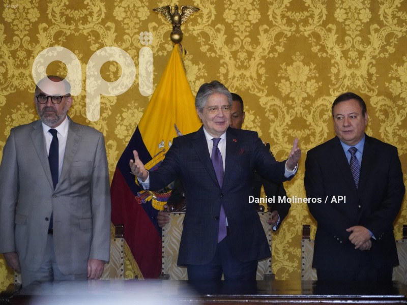 POSESIÓN-MINISTRO-INTERIOR-JUAN-ZAPATA