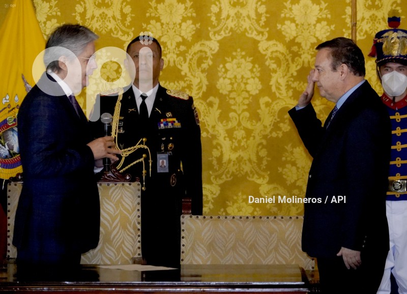 POSESIÓN-MINISTRO-INTERIOR-JUAN-ZAPATA