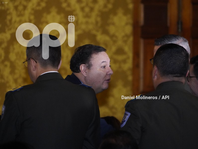 POSESIÓN-MINISTRO-INTERIOR-JUAN-ZAPATA