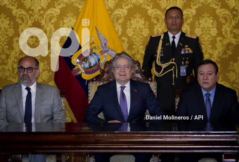 POSESIÓN-MINISTRO-INTERIOR-JUAN-ZAPATA