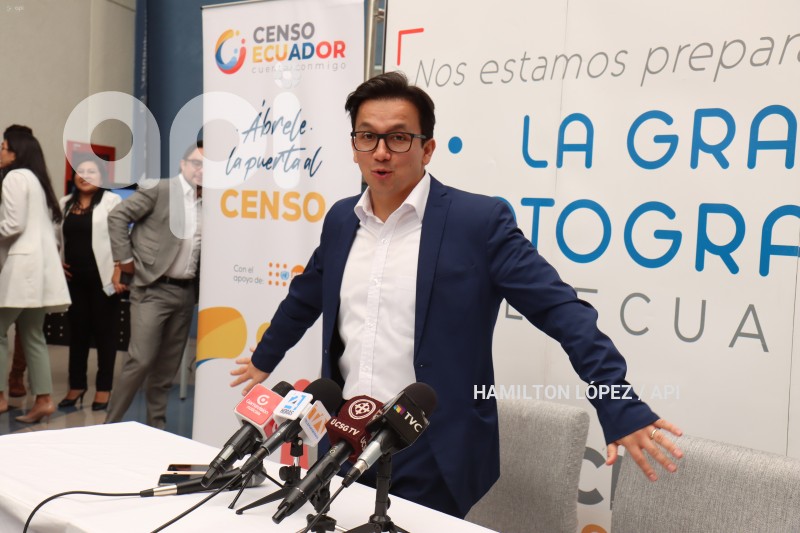 UIO-CENSO EN LÍNEA