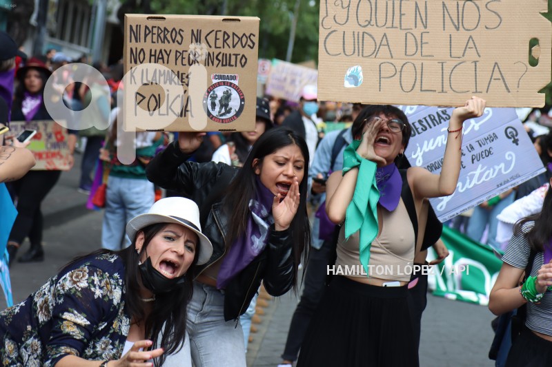 UIO-MARCHA DE LAS MUJERES