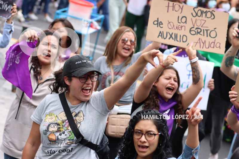UIO-MARCHA DE LAS MUJERES