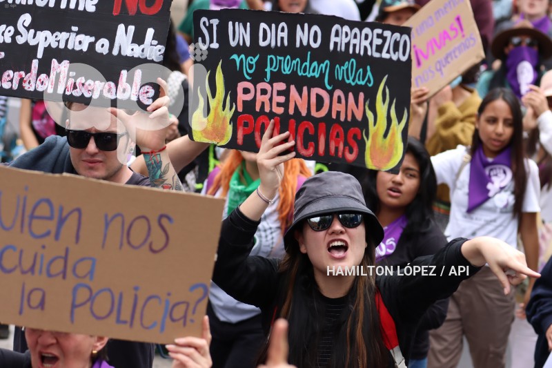 UIO-MARCHA DE LAS MUJERES