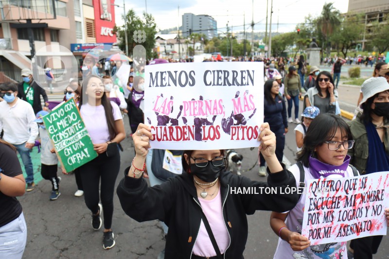 UIO-MARCHA DE LAS MUJERES